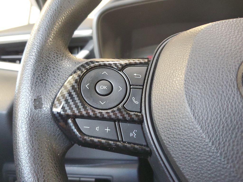 2022 Toyota Corolla LE photo 26