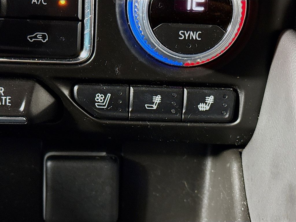 Thumbnail: 2023 GMC Yukon - 21