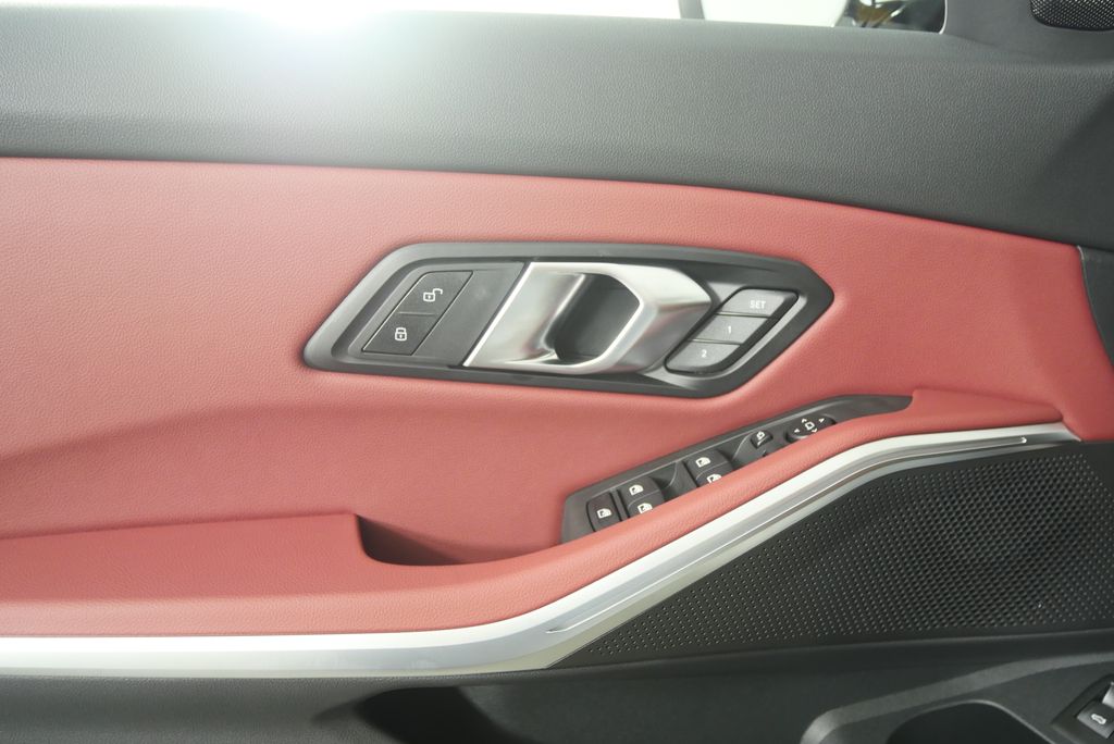 Thumbnail: 2026 BMW 3 Series - 8