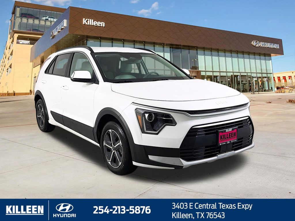 Snow White Pearl 2024 Kia Niro EX FWD SUV / Crossover Front-Wheel Drive 6-Speed Automatic