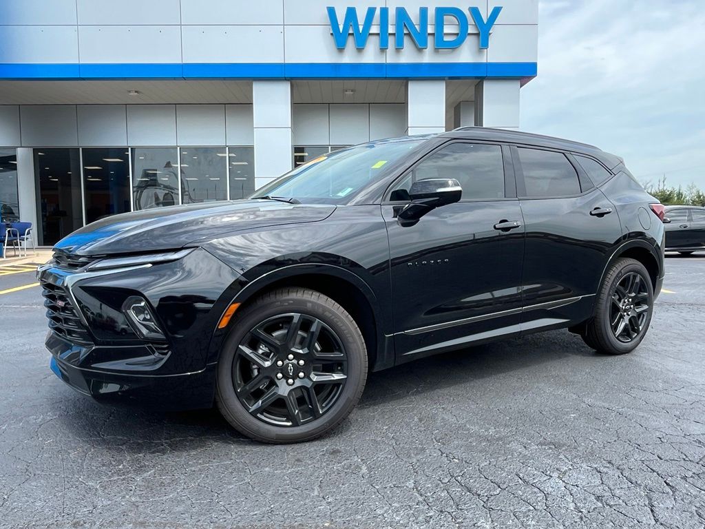 Black 2025 Chevrolet Blazer SUV / Crossover Front-Wheel Drive 9-Speed Automatic Overdrive