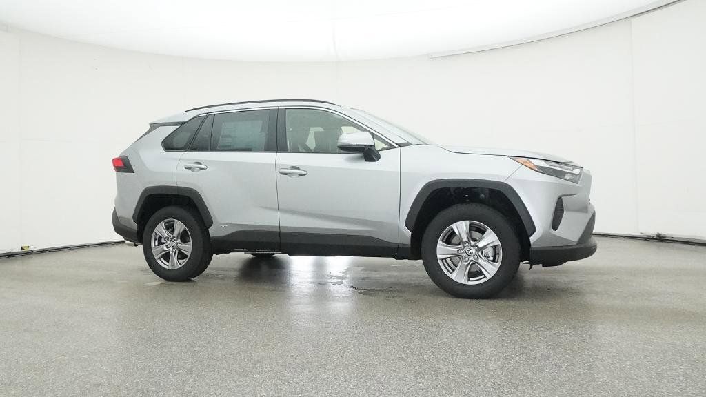 Thumbnail: 2025 Toyota RAV4 - 14
