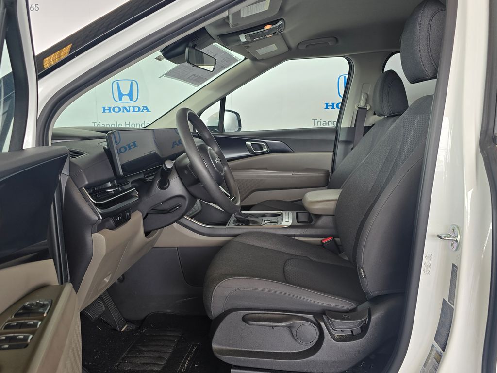 Thumbnail: 2025 Kia Carnival - 13