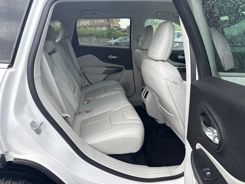 Used 2019 Jeep Cherokee SUV