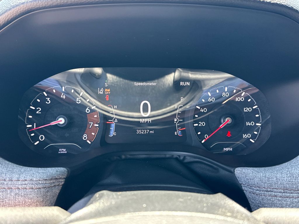 Used 2023 Black Jeep Latitude Lux image 26