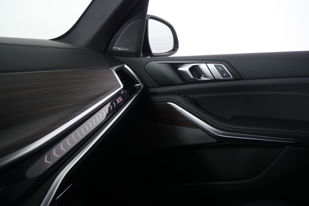 Thumbnail: 2026 BMW X5 - 24