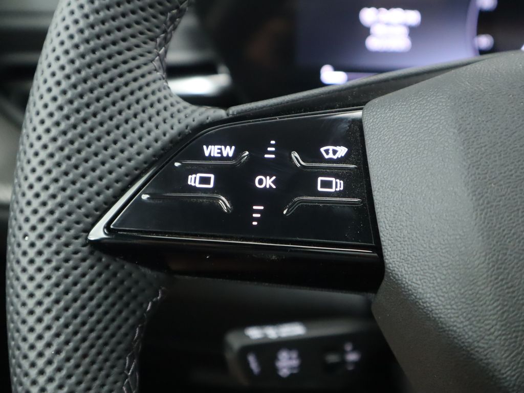 2025 Audi SQ5  12