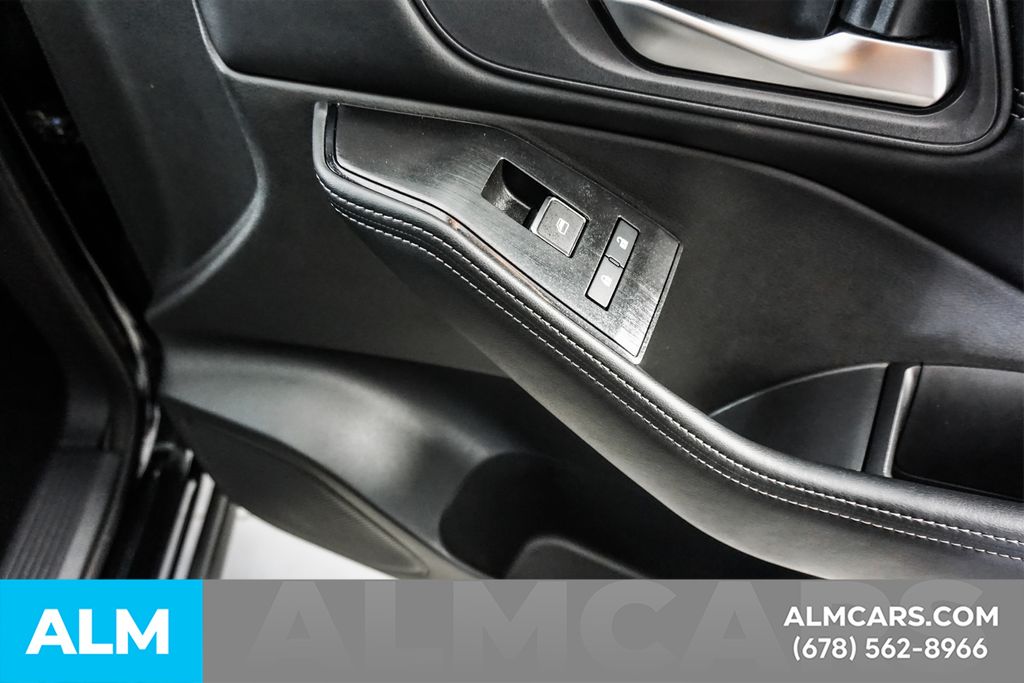 Used 2026 Black Nissan SL image 43