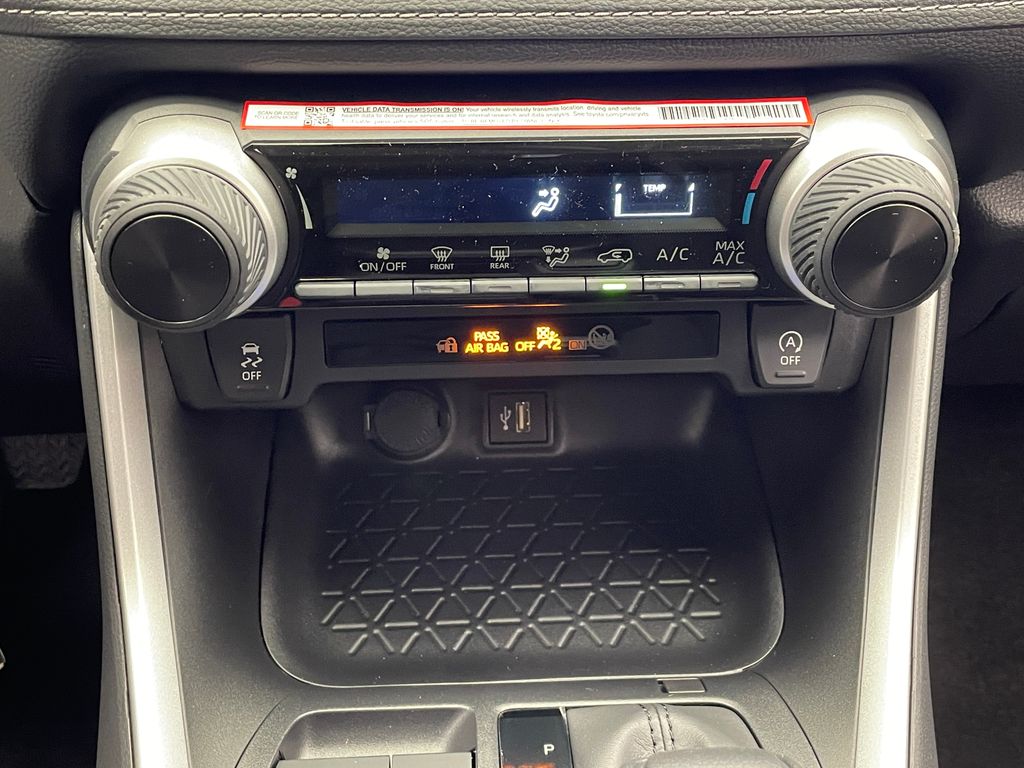 Thumbnail: 2025 Toyota RAV4 - 25