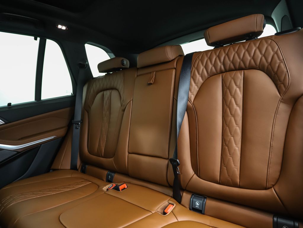 Thumbnail: 2026 BMW X5 - 23