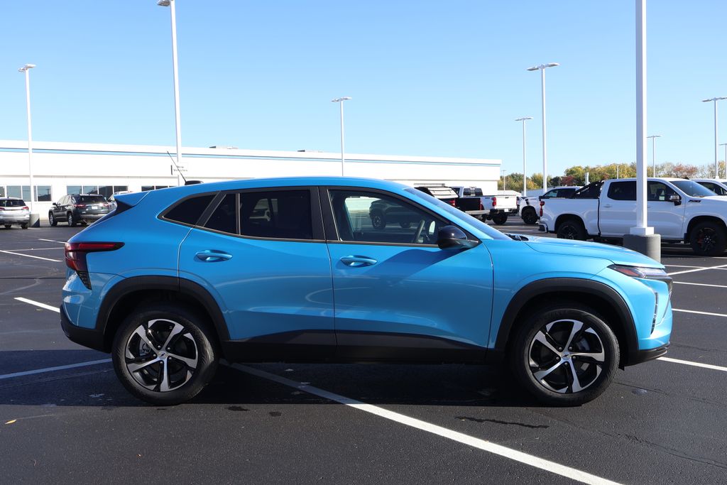 Thumbnail: 2025 Chevrolet Trax - 8
