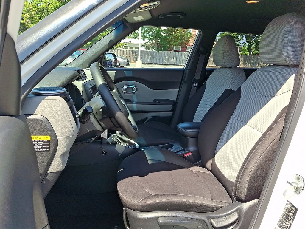 Thumbnail: 2016 Kia Soul - 14