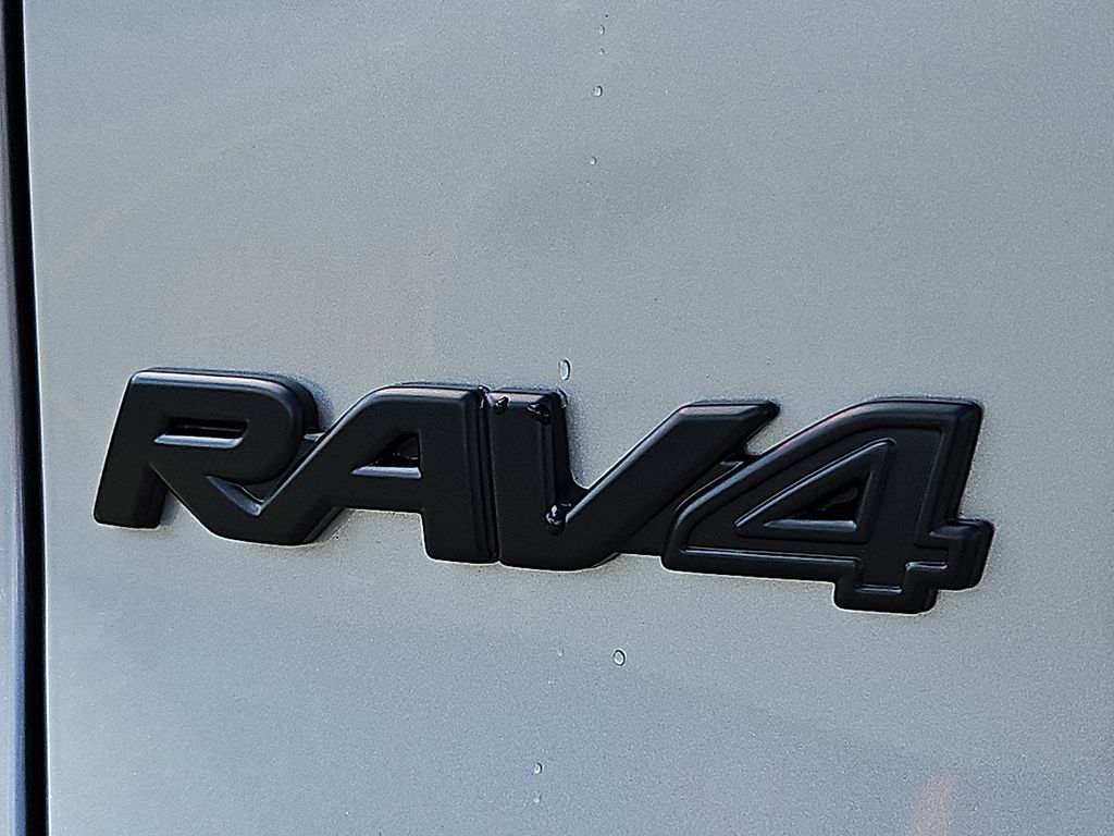 Thumbnail: 2025 Toyota RAV4 - 20