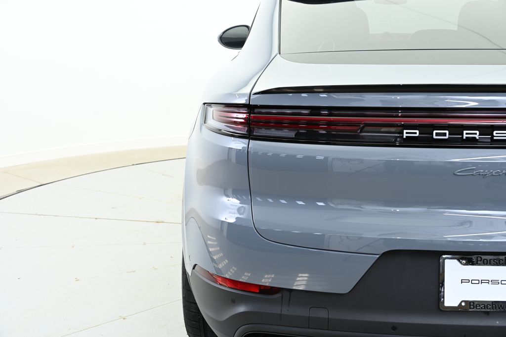 Thumbnail: 2024 Porsche  - 13