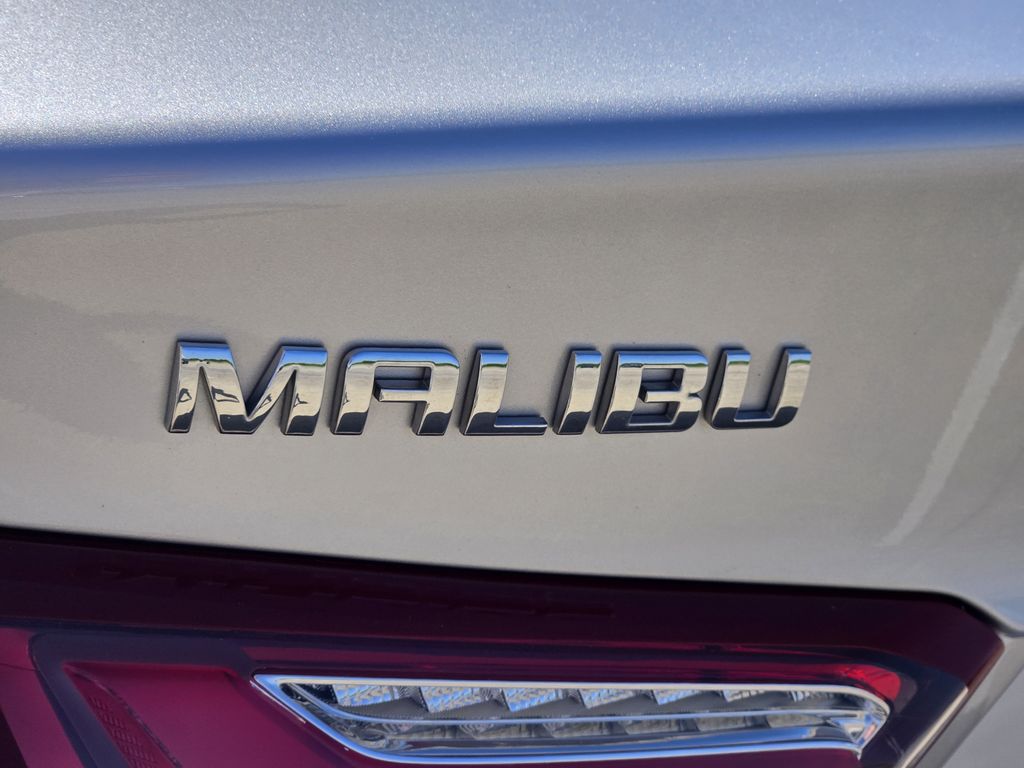 2022 Chevrolet Malibu LT - 8
