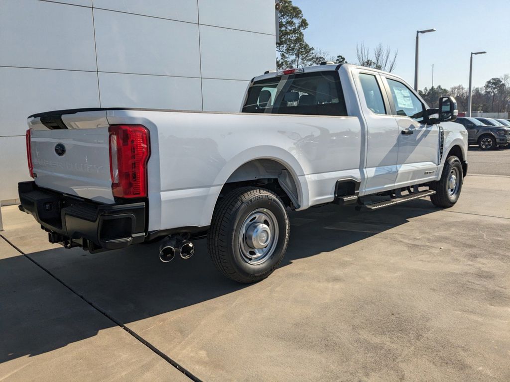 2024 Ford F-350 Super Duty XL