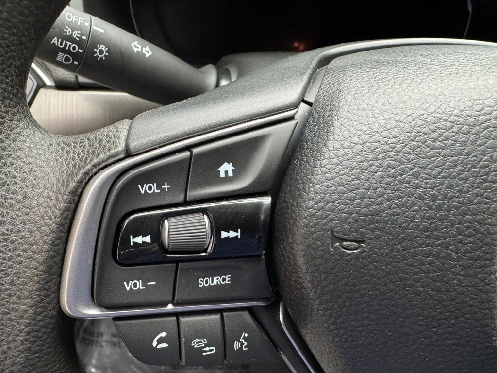 Used 2020 White Honda LX image 12