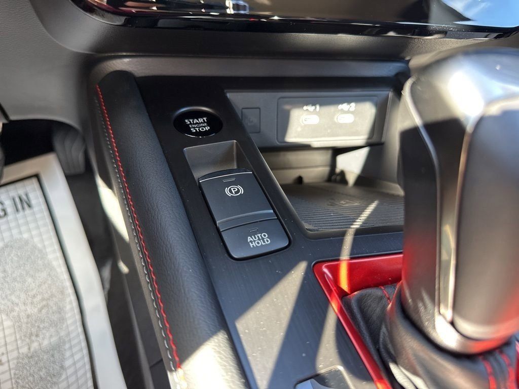 2025 Super Black Nissan Kicks SR FWD SUV