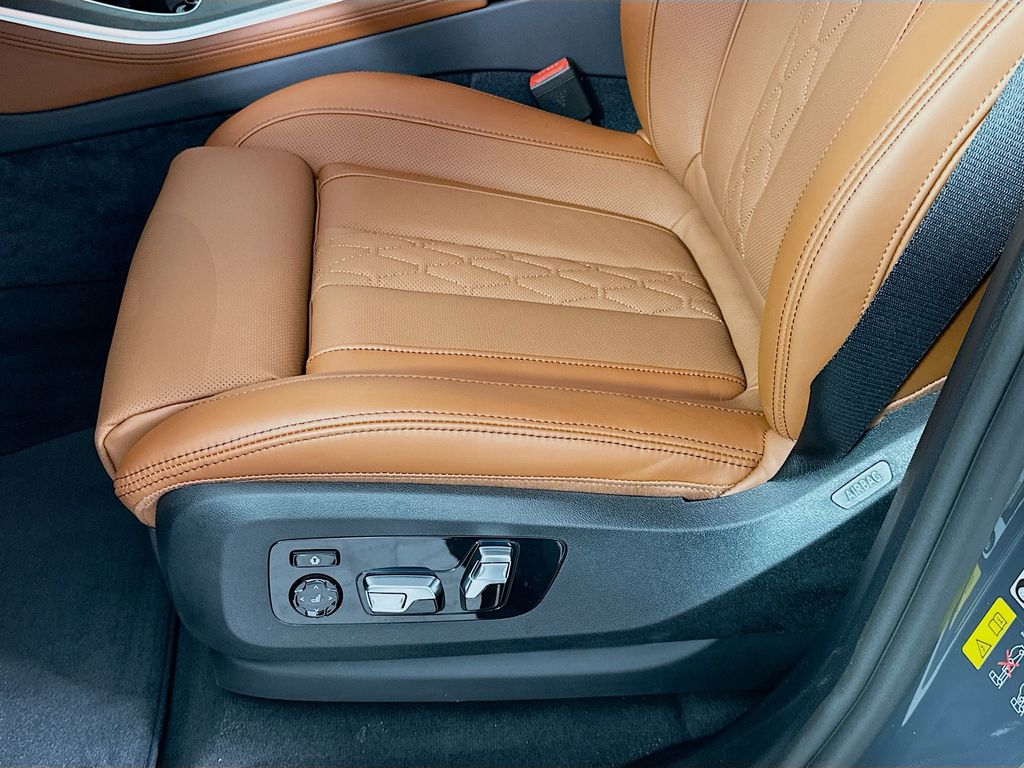 Thumbnail: 2026 BMW X5 - 21
