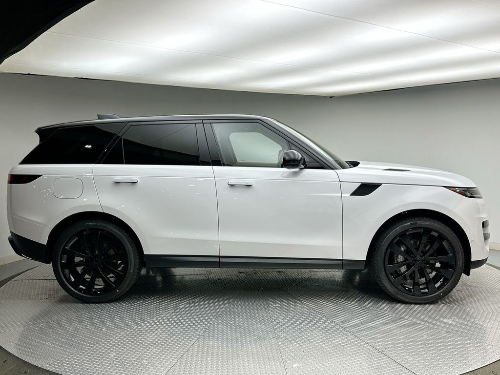 Thumbnail: 2026 Land Rover Range Rover Sport - 4