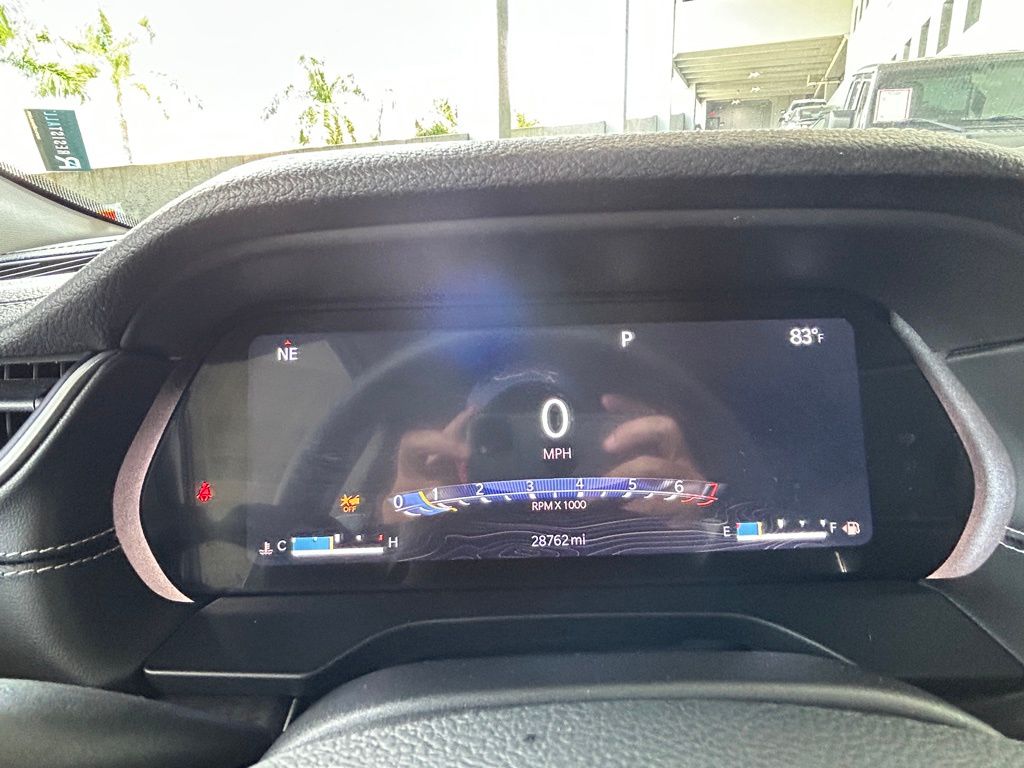 Used 2023 Diamond Black Crystal Pearlcoat Jeep Limited image 16