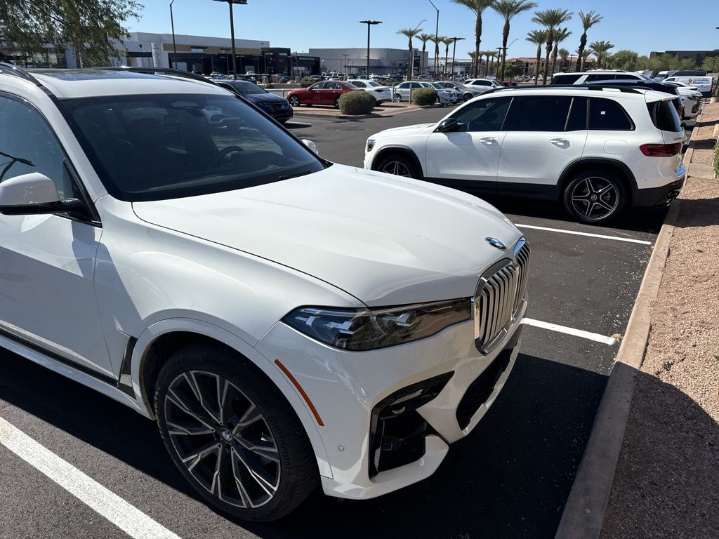 2022 BMW X7 xDrive40i 3