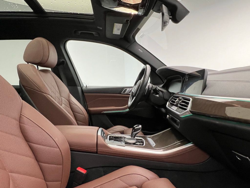 Thumbnail: 2023 BMW X5 - 6