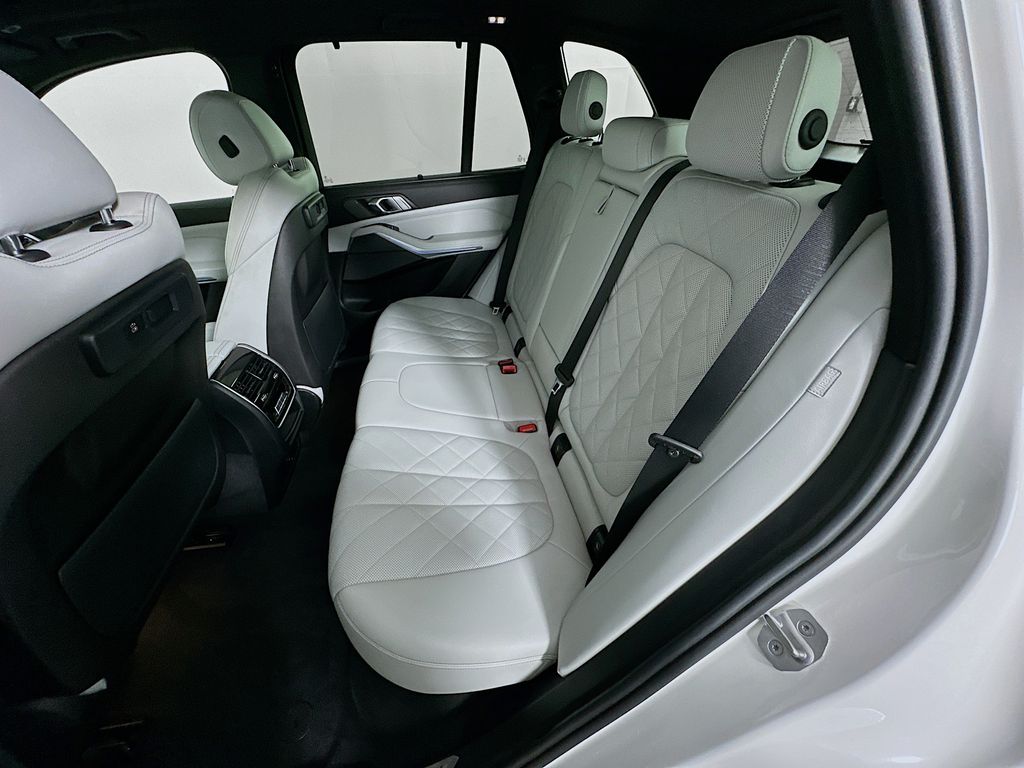 Thumbnail: 2023 BMW X5 - 25