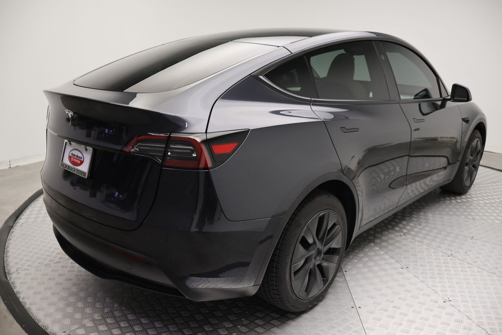 Thumbnail: 2025 Tesla Model Y - 8