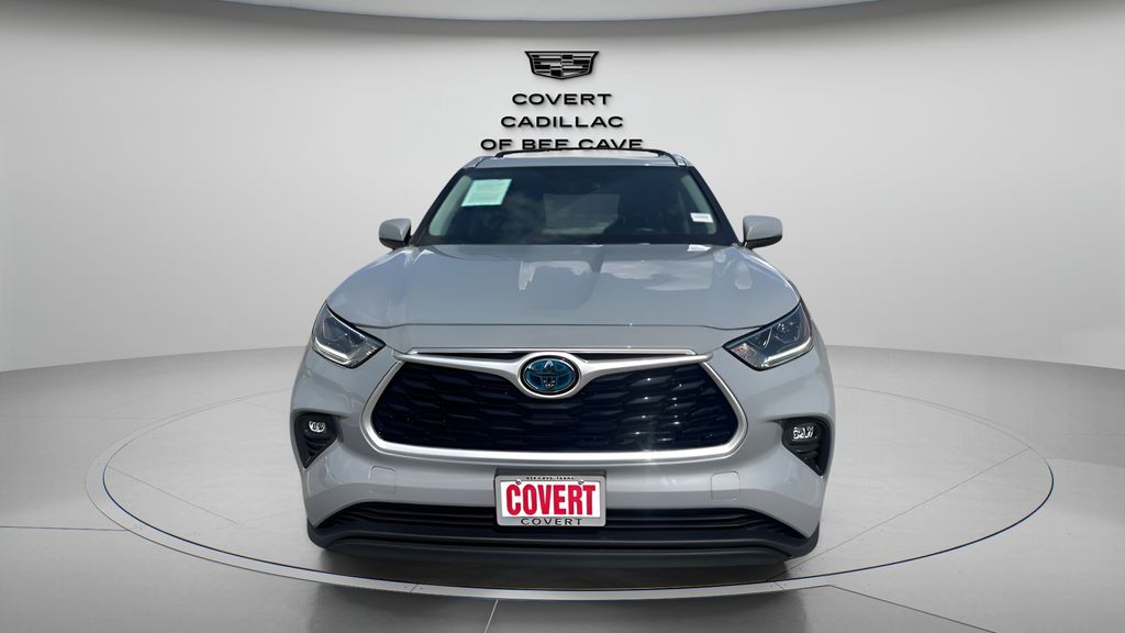 Used Car 2023 Toyota Highlander Hybrid  Bronze Edition For Sale Under $40,000 In Austin, Texas