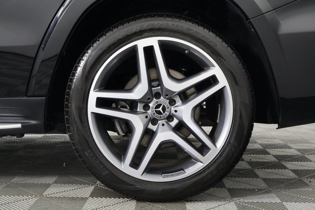 Thumbnail: 2019 Mercedes-Benz GLS - 17