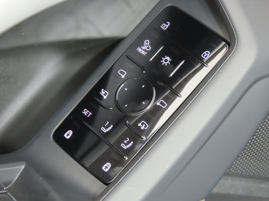 Thumbnail: 2025 Audi Q5 - 29