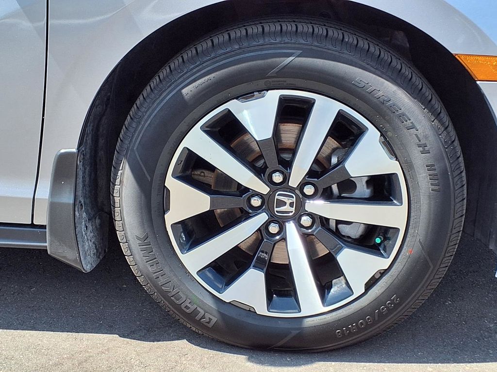 Used 2025 Honda Odyssey Van