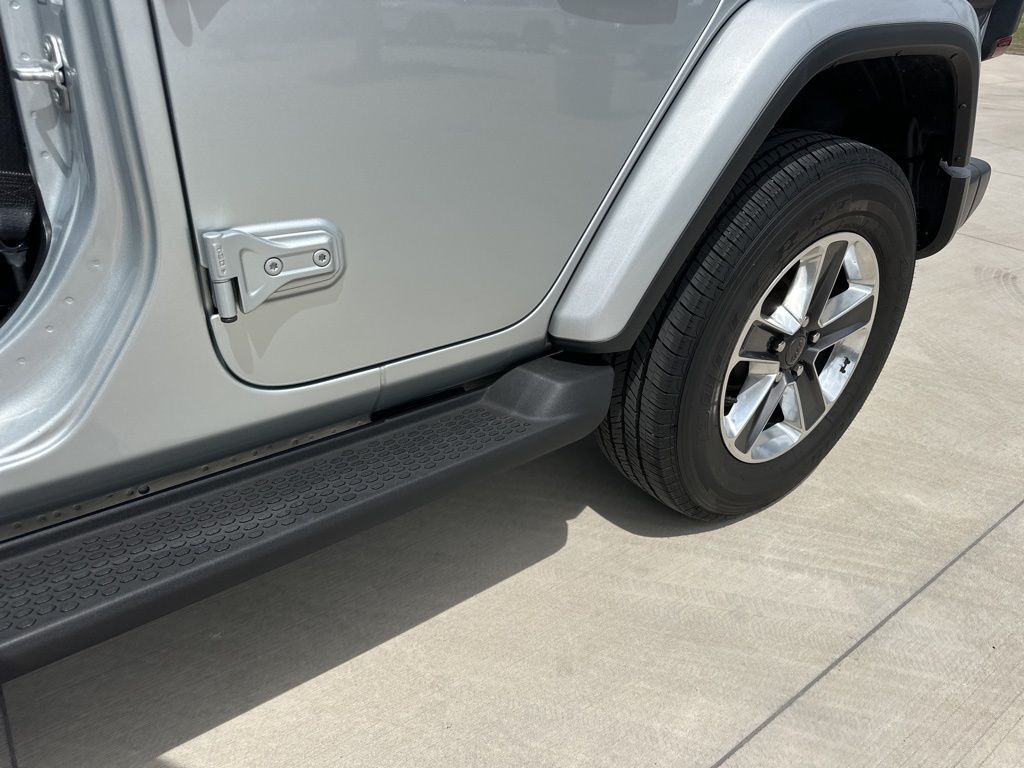 2023 Silver Zynith Clearcoat Jeep Wrangler Sahara 4X4 SUV