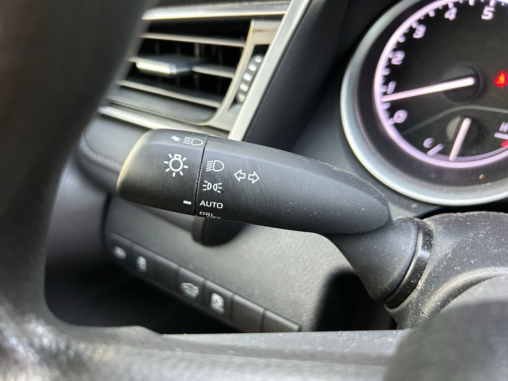 2023 Toyota Camry LE 23