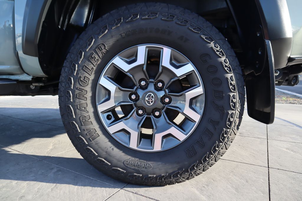Thumbnail: 2023 Toyota Tacoma - 29