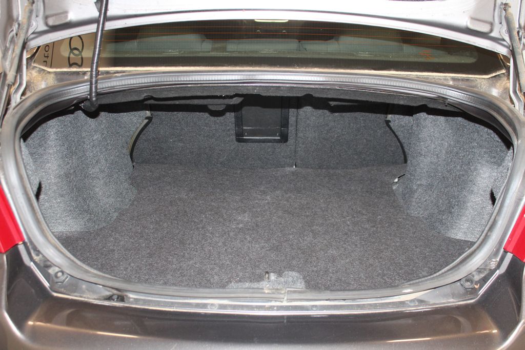 Thumbnail: 2014 Dodge Avenger - 26