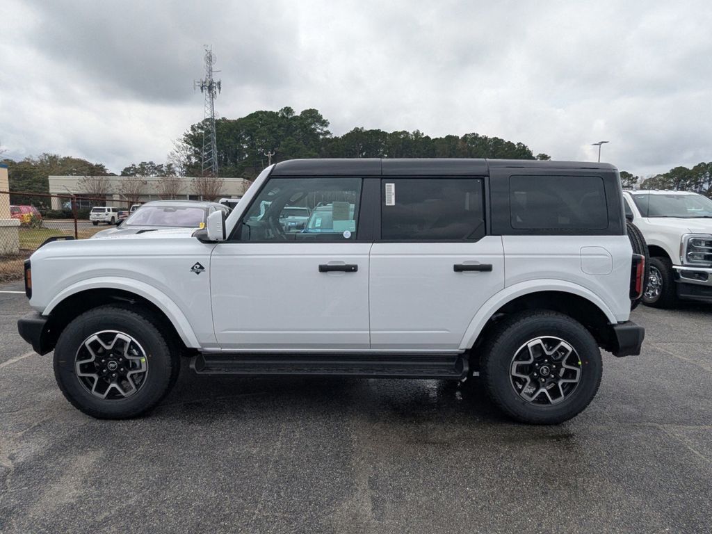 2026 Ford Bronco Outer Banks