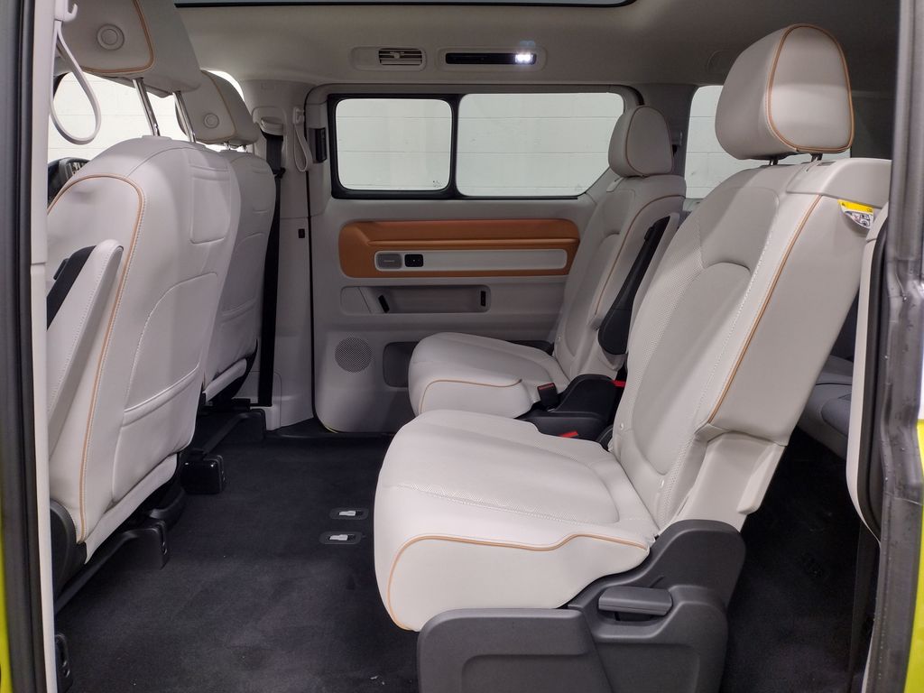 2025 Volkswagen ID. Buzz Pro S Plus