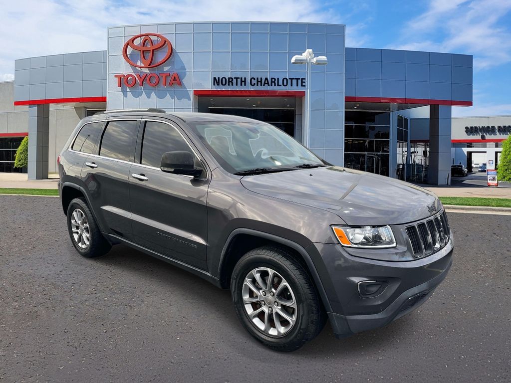 Gray (Granite Crystal Metallic Clearcoat) 2016 Jeep Grand Cherokee Limited SUV / Crossover 4X2 8-Speed Automatic