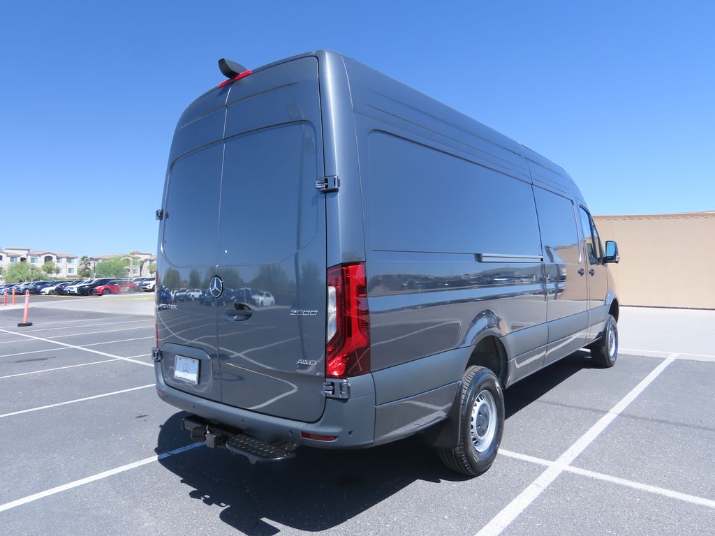 Thumbnail: 2026 Mercedes-Benz Sprinter - 5