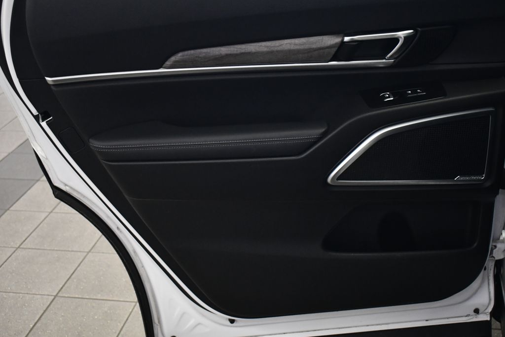 Thumbnail: 2020 Kia Telluride - 28