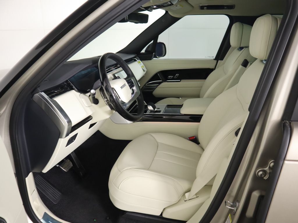 Thumbnail: 2026 Land Rover Range Rover - 20