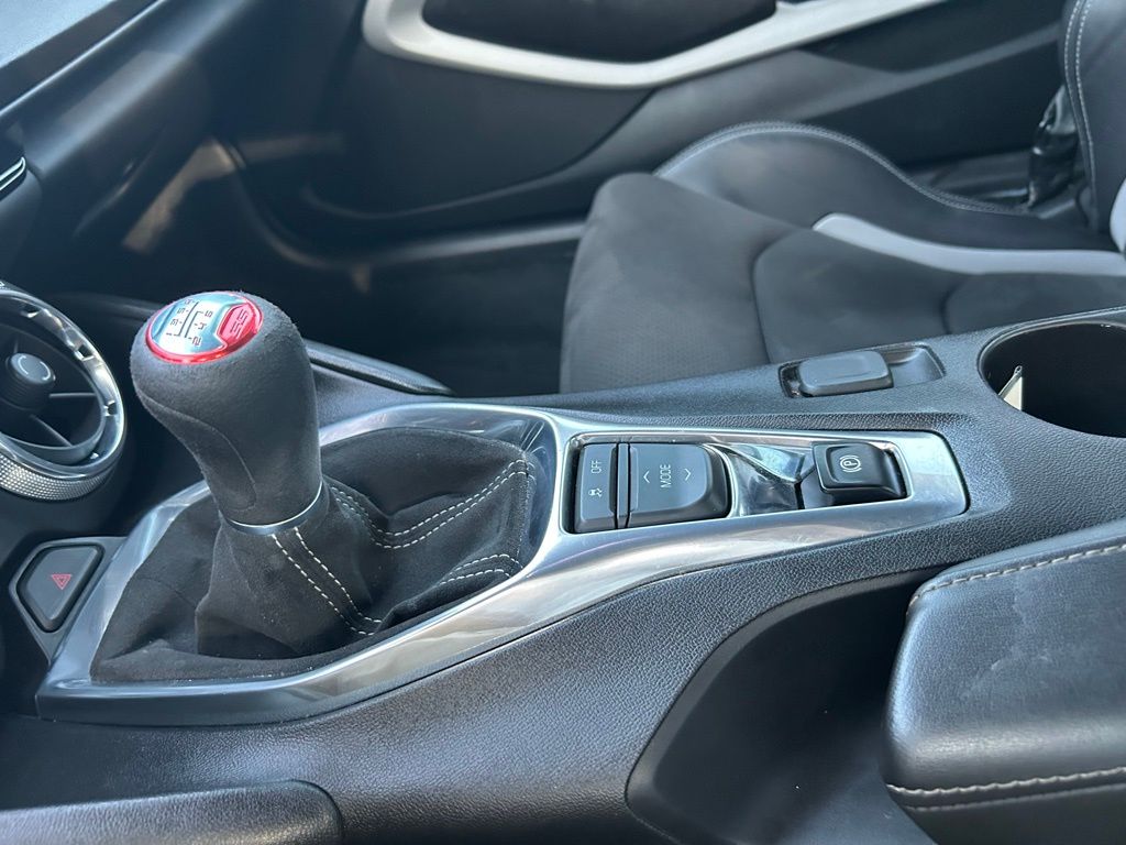 Thumbnail: 2019 Chevrolet Camaro - 21