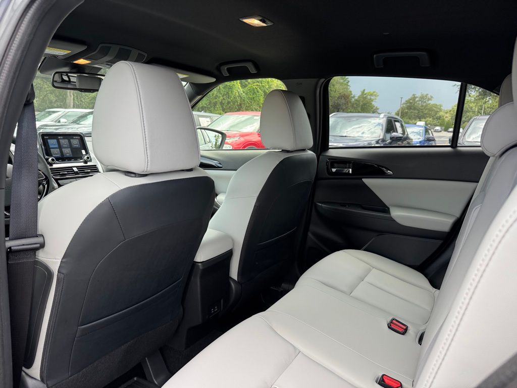 2025 Mitsubishi Eclipse Cross SEL photo 13