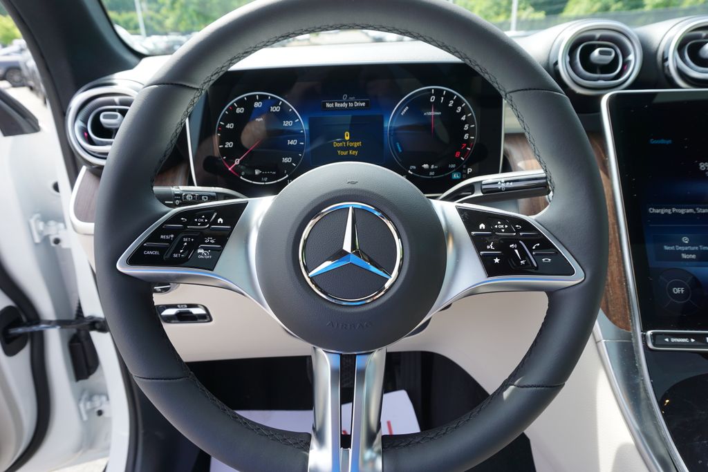 2025 Mercedes-Benz GLC 350 23