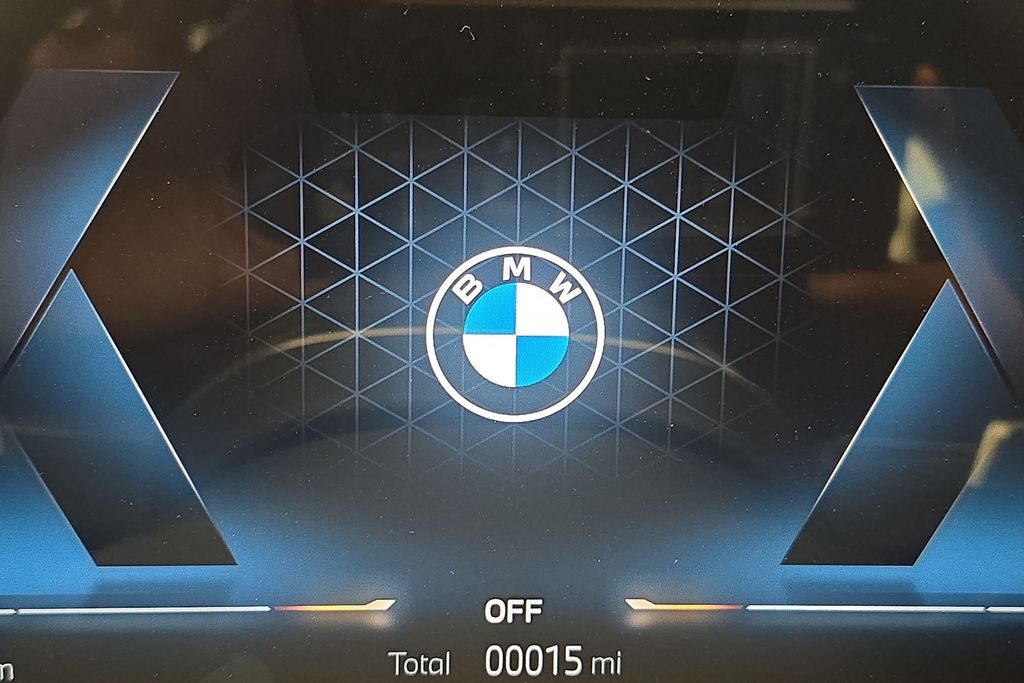 2026 Bmw 750e 750e xDrive photo 29