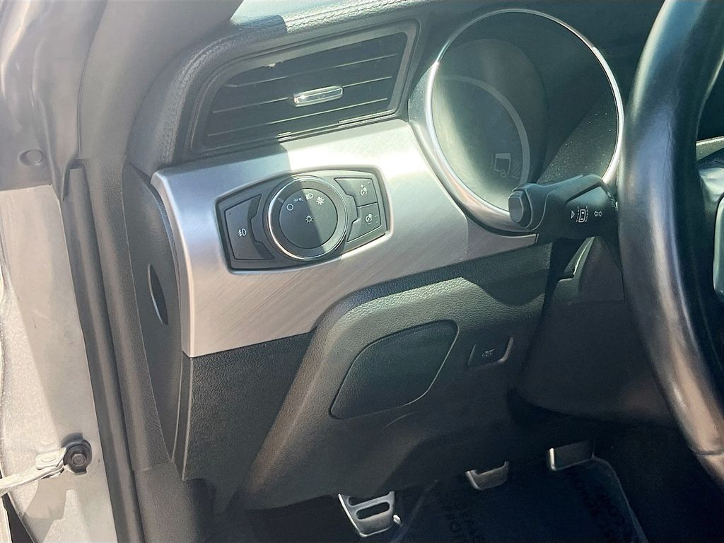 Used 2022 Gray Ford GT Premium image 10