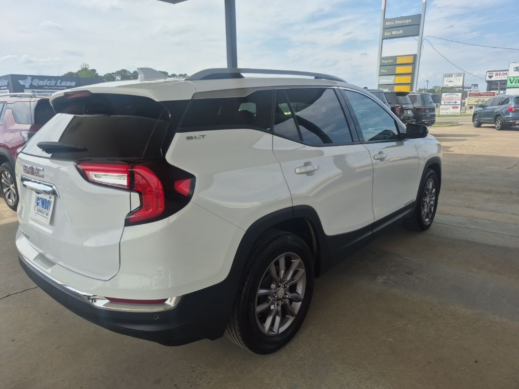 View vehicle photo 5