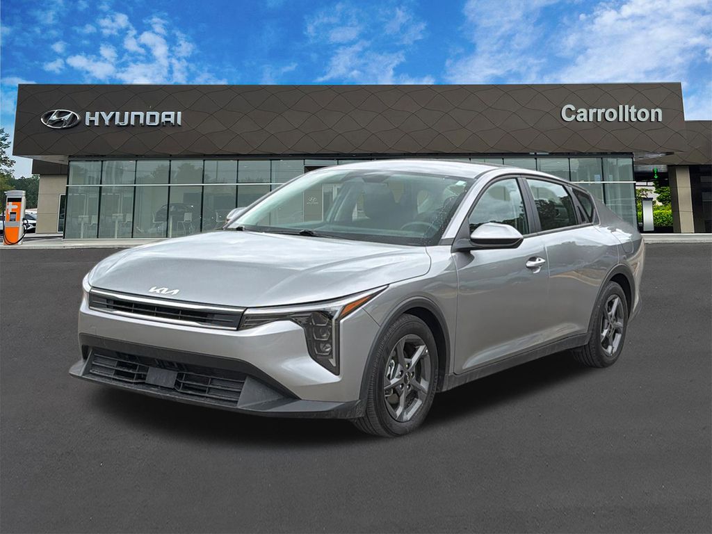 2025 Kia K4 LXS AT's photo